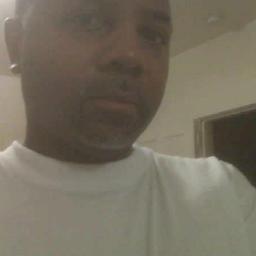 cuttyya's profile picture. am a nerd ,love reading the news ,enjoy the good life .