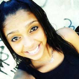 Aquela menina que sonha com os pés no chão(





Ela pode ser a mais ADORÁVEL


Faça por merecer ;)
e sorria baby a vida é Bela .!'