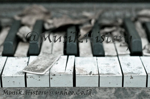 Official Twitter @MusikHistory
All about music !
Email : Musik.history@yahoo.co.Id