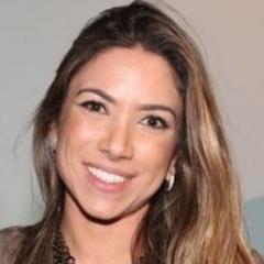 Apresentadora de TV!
Sátira da apresentadora mais simpática do Brasil! Não sabe o que é sátira? Que tal vender Jequiti?