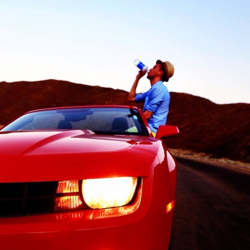 vanialeto's profile picture. 