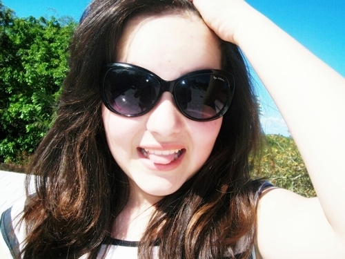 15 anos, praticante de Karate e a pequena do @mhps__free.