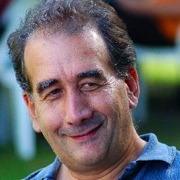 Esencia Humana Films. 
Guionista y Director