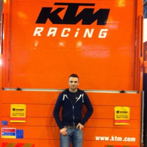 beard1994's profile picture. Change ye probs not !!