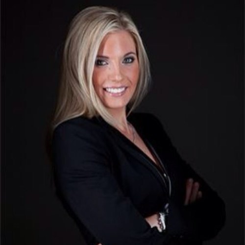 Associate Broker with Russ Lyon Sotheby's International Realty. 
Certified Luxury Home Marketing Specialist