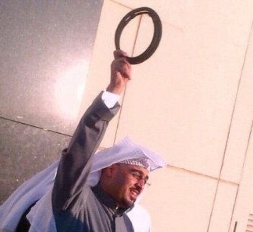الفرحه اللي ننتظرها بالوعود ... شفنا النتايج واسمكم بالشاشه يذاع ... جتكم بني غانم تقدم كالأسود... وادحرو ذيك  الحصاني والضباع ..