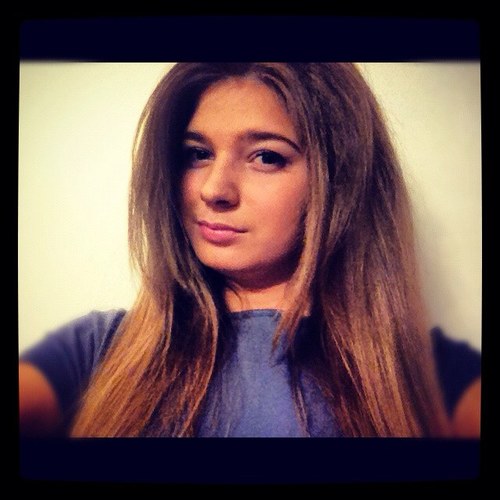 AnnyBubbleee's profile picture. 