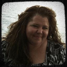 Fun person who enjoys family-friends-pets.Enjoy outdoor events in Arizona. My favorite place is the Desert Botanical Gardens.I love to go to concerts.