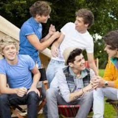 Dedicado aos meus lindos idolos Demi,Selena,Taylor e One Direction que eu amo muito**[since:02/12/2012] .::. FOLLOW US! ;')