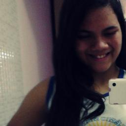 Eu te guardei onde ninguém jamais vai tirar. Seu sorriso é o motivo do meu. Te vivo!  ♡  @NahCardoso   ♡