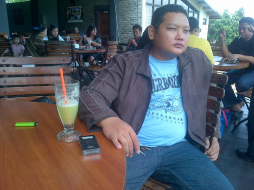 ndutha11's profile picture. Life is everythings