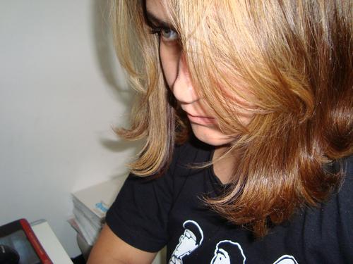 irisrangel's profile picture. Feminista, antifascista, 🏳️‍🌈 (é o suficiente pra saber se você quer continuar por aqui)