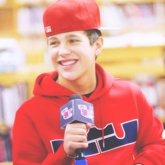 Fan Club for @AustinMahone! Listen SAY SOMETHIN on youtube :  http://t.co/fIYiDiVc