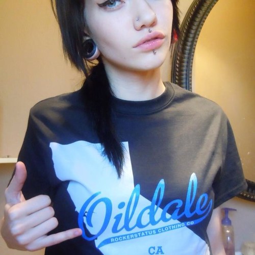 rockerstatus's profile picture. 