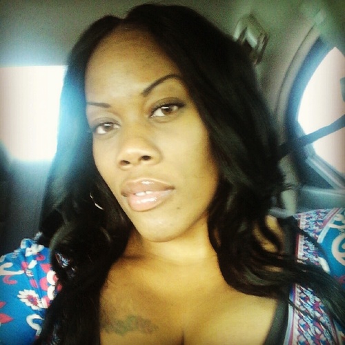 I'm Star... I'm living life and lovin it! Want to get to know me? Follow my tweets... Smooches!!!