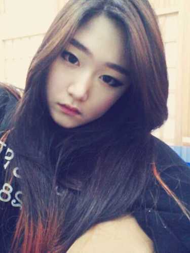 @dainty_JY_b 상큼하고 톡톡튀는 재윤봇유저라지요+-+