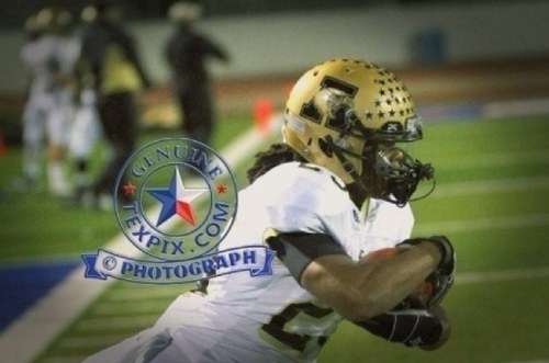 Young RB #⃣2⃣5⃣, got the Dreads game on lock. ❷❸ #dreadhead #runningback #takenodaysoff #superfuture