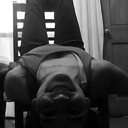 Valegs's profile picture. No tengo noción del tiempo.