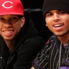 im cool,sexy, nd funny
i love chris brown,tyga,mindless behavior,nd bow wow
mii favorite artist is nicki minaj,chris brown,tyga,mb nd 2 chains