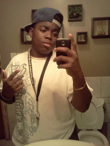 Jhamel_Tweets's profile picture. 