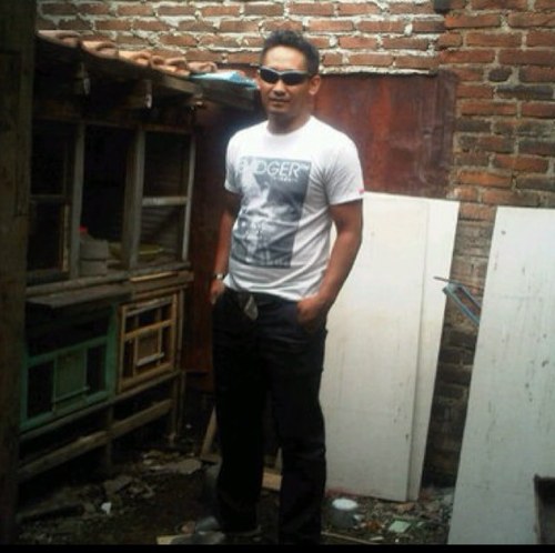ku kan menjaga hati nie untuk mu SAYANG & jagalah KEPERCAYA'n q selama'a SAYANG q (Thon) SELAMA'a