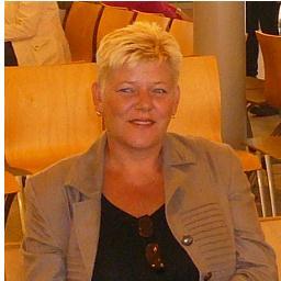 moniquehertog's profile picture. 