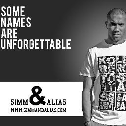 Simm&Alias vous propose sa collection de t-shirt novatrice. De nombreux people en sont déjà fans! http://t.co/Xjhae8Kiz8