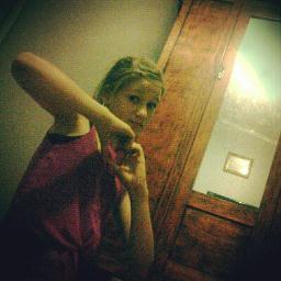 sumi_dorman1's profile picture. heyy guys i am absolutely in love with BEAU BROOKS AND THE JANOSKIANS!! beau, luke, jai, and james r following me on twitter!  i'm a singer n would 3 a follow