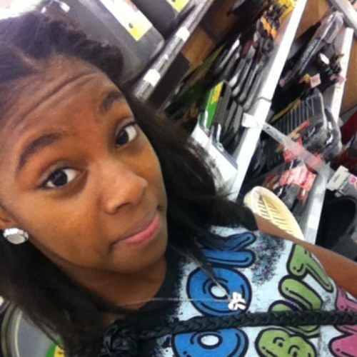 im me , non-refunable & non-replaceable soo follow me cos theres no other like me ! & ohhhh follow my fav cousin @_simplyasya_ cos we tight yo !