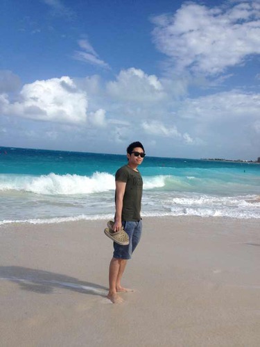 riverxmas's profile picture. 