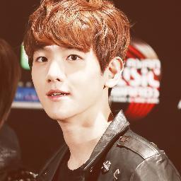 นี่...ผมแบคฮยอนเองนะฮะ!บางคนก็เรียกผมว่าหมาน้อย..แต่ยังไงผมน่ะน่ารักนะ เชื่อ?ไม่เชื่อ? ลองมาคุยกัน *ยักคิ้ว*