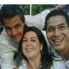 Joven entusiasta y alegre.