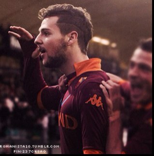 danwyel's profile picture. Si vive una volta sola. Ma se lo fai bene, una volta è abbastanza. Boy,14 #potterhead #forzaroma :')