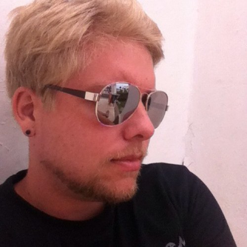 Atheist, obviously. Ex UFC fanatic turned filthy casual. Nicotine addict.