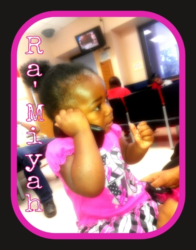 young_gummie's profile picture. Kall meh wat yhu want school house bytch.