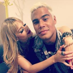 A miim me encanta alguém muito especial, Micael Borges. Por isso fico feliz em saber que meu gostar não ér direcionado a um vazio e sim a um ser humano especial