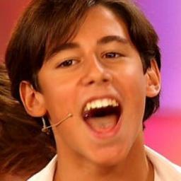pratico ginnastica artistica e ritmica e sono una grandissima fan di michele perniola e matteo martignoni !
