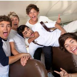 hi i like 1D directioner photos here encontran states ect
Onedirection:D Niall Louis Zayn Liam Harry :D Mini Novelas 1D