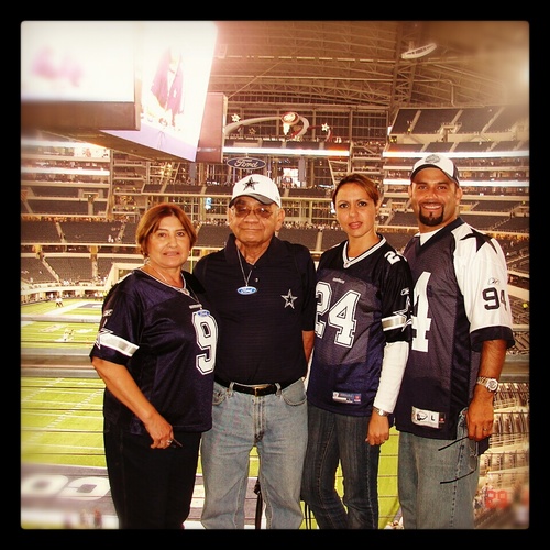 #Chetumaleño de corazon,radicado en Merida, la famila lo mas importante, los deportes mi pasion, el trabaja el pan de cada dia hacerlo con dedicacion y entrega.
