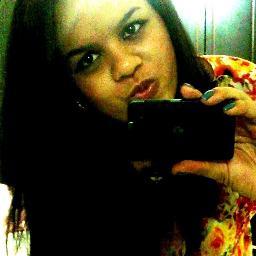 Eu que vivo com α cαbeçα nα luα, com músicα no ouvido e corαção nα bocα :)
eu sou meninα e mulher, eu sei muito bem o que quero .