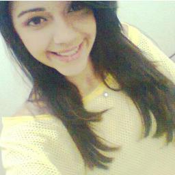 Eu sou feita de
Sonhos interrompidos
detalhes despercebidos
amores mal resolvidos