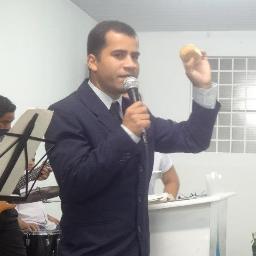 agradeço a vc que esta me seguindo estarei orando por vc ,para que DEUS venha colocar a paz em teu coração, e alegria na sua familia
