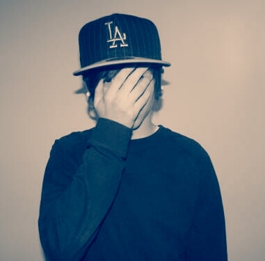 Twitter adolescente , frases românticas , engraçadas , confissões e muito mais ! #Retweet e #Favorite o que gostarem (: add no face ⇩ http://t.co/yVLKpI8Ia1