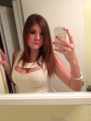Networking Queen, Party Girl, Always Smiling... Living in Miami, working, and having a blast! Can you keep up?