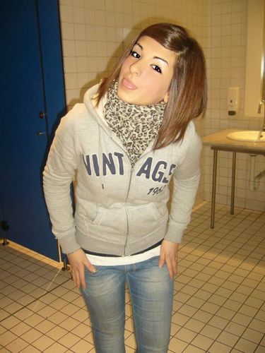 RizzaLuana's profile picture. 