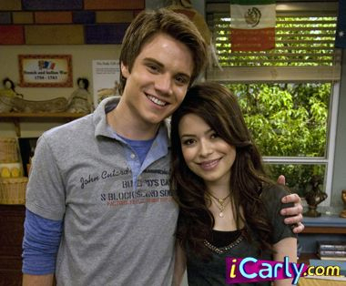 iStevenCarson's profile picture. Hey it's Steven from iCarly. I was in the episode iParty With Victorious. It's great hanging out with my friends. This is my only account!