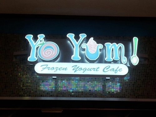 Want a healthy treat alternative to ice cream? Stop by Yo Yum! Yo Yum is a family owned and operated self serve Frozen Yogurt Cafe.