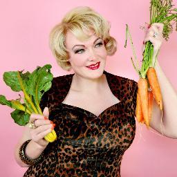 Food obsessed, animal lover with a penchant for Vintage and furniture. Owner of Mooch Dog Walking. @moochdogwalking