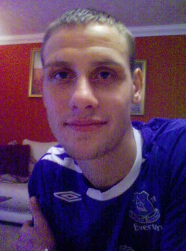 my name is dave am 26 and i like most sports like boxing,golf,snooker etc i have started back boxing so follow me to the top