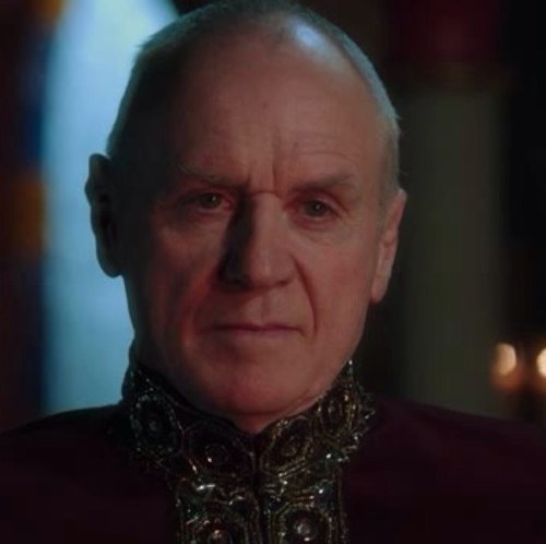 Sexy_King_Georg's profile picture. I'm king george, I'm the father of James Charming, I have a beautful new bride @regina_mills_ I'm the king.